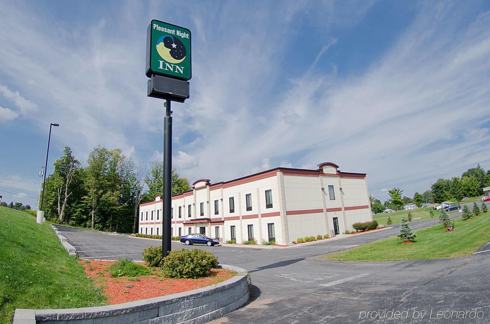 Pleasant Night Inn- Carthage Ny Dış mekan fotoğraf